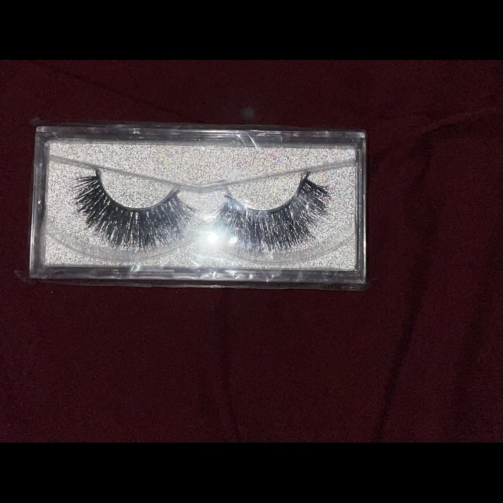 Mink lashes - Picture 3 of 4